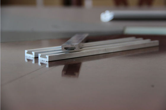 Стан 6060/6005 канала штранг-прессования алюминия сплава закончил для света СИД