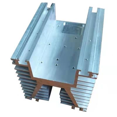Анодированный CNC OEM изготовленный на заказ подвергая прессованные профили механической обработке теплоотвода