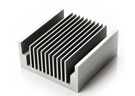 Анодированное алюминиевое штранг-прессование Heatsink 6005 профилирует с пробивать/сверля